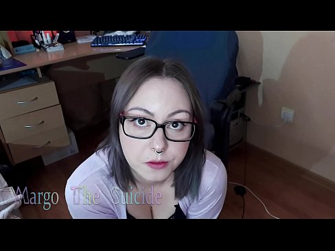 ❤️ Sexig tjej med glasögon suger Dildo djupt på kamera ❤️ Pornvideo at sv.bladesoul.top ❌❤
